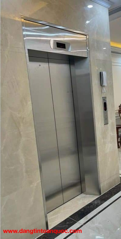 Cho thuê nhà, THANG MÁY, 158m2- 4,5T, Trần Quốc Hoàn, Phạm Tuấn Tài