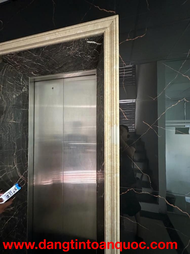 Cho thuê nhà mới, THANG MÁY, 234m2- 5T, Hàng Điếu, Hàng Da, Hàng Nón