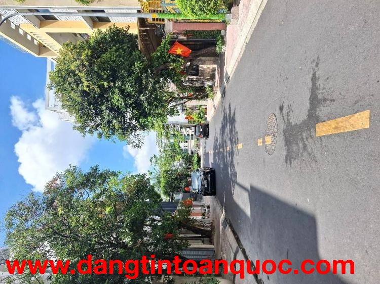 Mặt tiền 4 tầng ngay Tạ Quang Bửu 8x21 khu dân trí an ninh - 0931172218