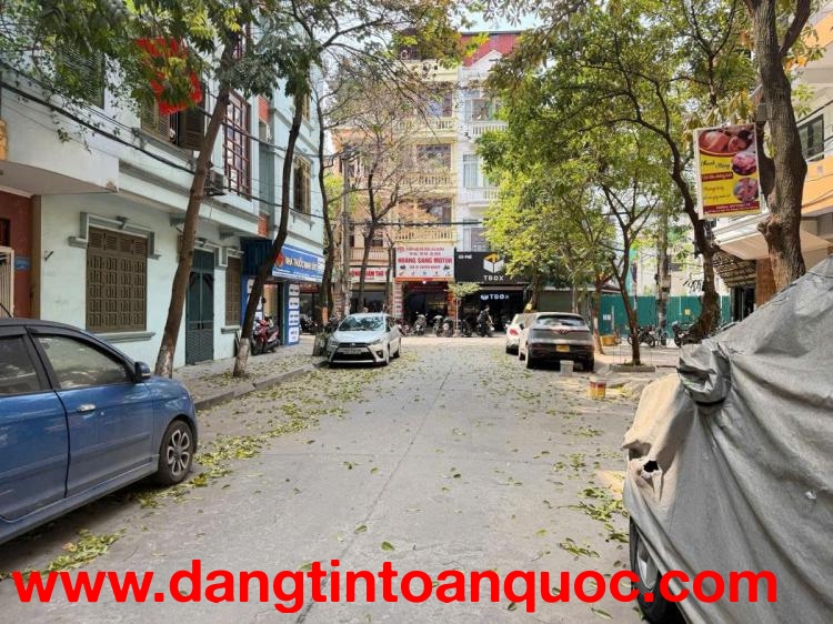 Nhà lô góc mới đẹp , vỉa hè rộng ô-tô tránh , mặt kinh doanh  KĐT Mỗ Lao 45m 5 t 11 tỷ 9