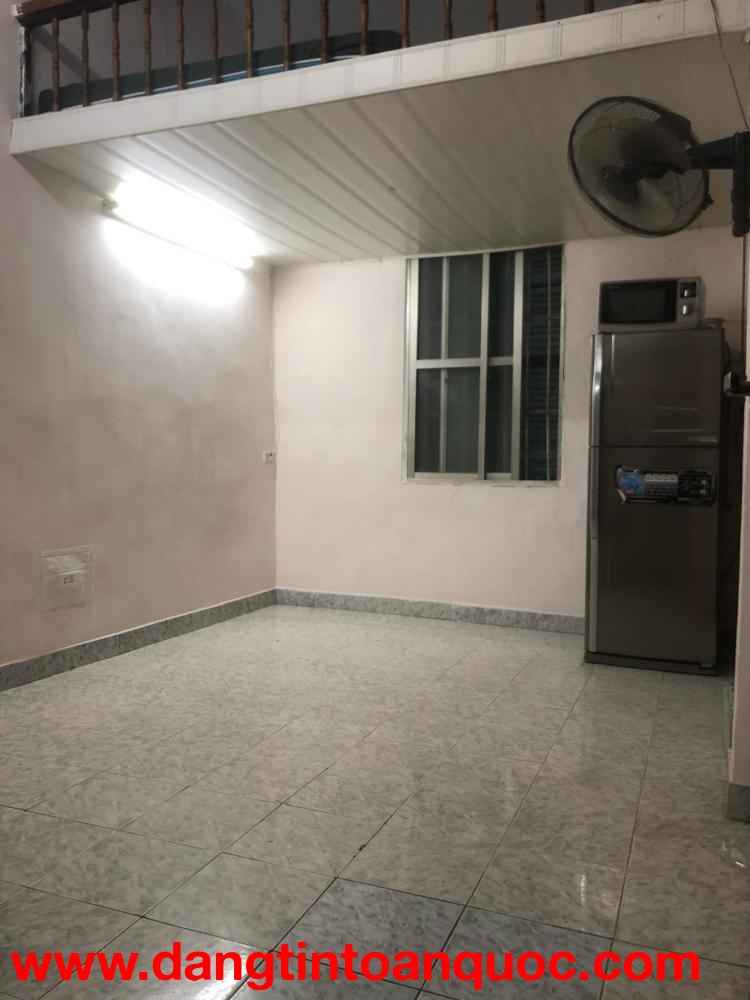 Cho thuê nhà tập thể tầng 2, số 2B Quang Trung, Hoàn Kiếm