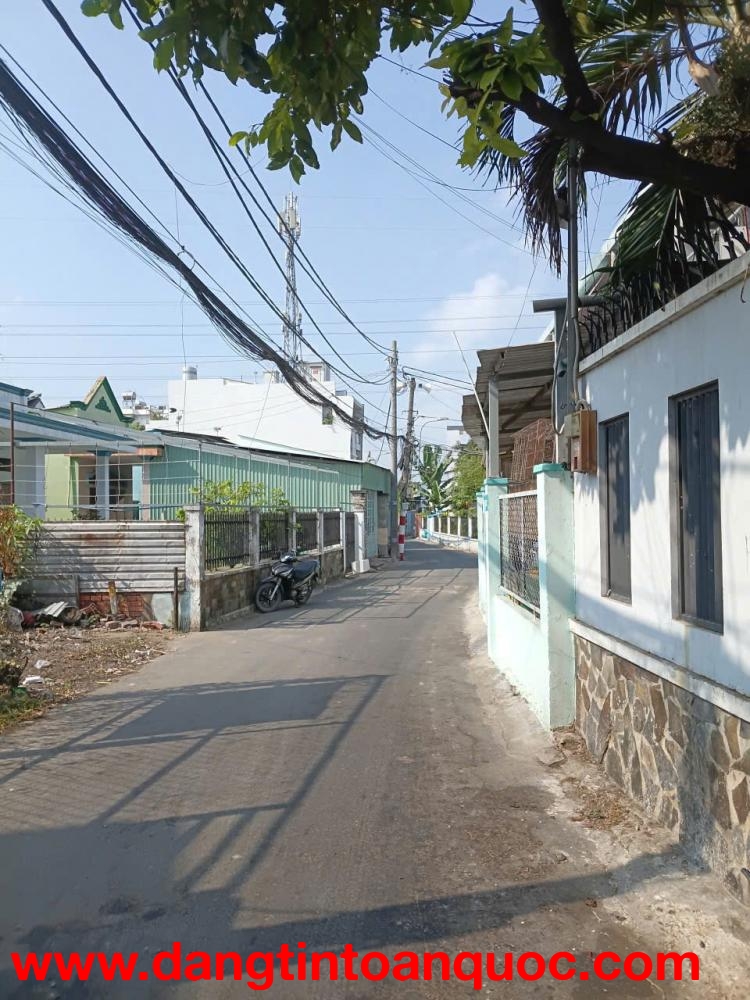 giá sieu hot chi : 26 tỷ. DT 560M2 . Ngay  Đỗ Xuân Hợp . phuoc long a , q9 , hcm