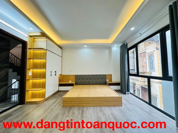 BÁN NHÀ NGÕ 6 PHỐ VĨNH PHÚC 42M 6T THANG MÁY NHỈNH 12 TỶ NHÀ MỚI XÂY LÔ GÓC- NGÕ THÔNG FULL NỘI THẤT