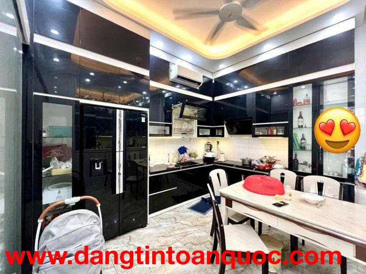 BÁN NHÀ 4 TẦNG TRỤC TRUNG LỰC – HẢI AN – CÓ THANG MÁY – PHÙ HỢP KINH DOANH – GIÁ 9,3 TỶ