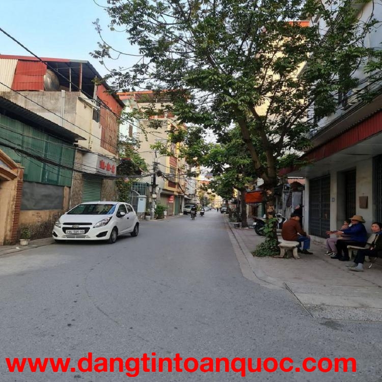 ???? Bán nhanh 100m2 Trâu Quỳ Gia Lâm mt 6,1m 15m ra đường ô tô thông. LH 0989894845