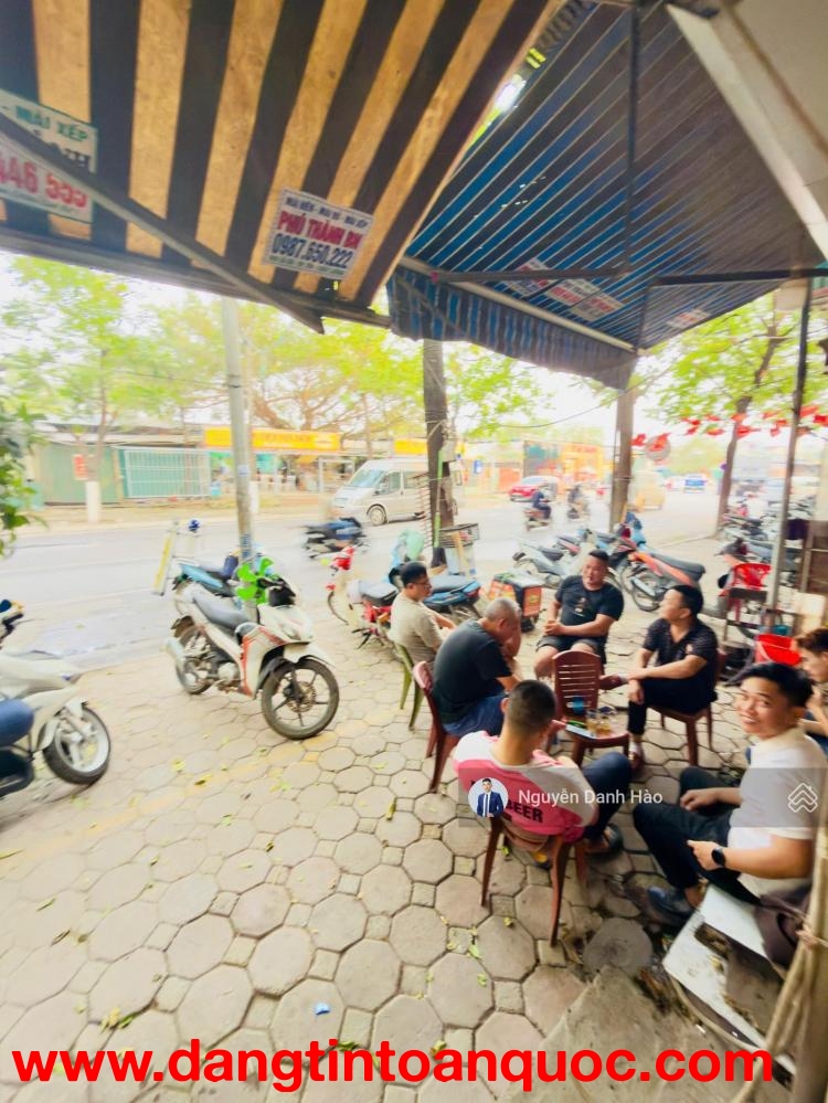 Mặt phố Hai Bà Trưng siêu hiếm, vỉa hè 5m, kinh doanh sầm uất ngày đêm, nhà 2 tầng, sổ đỏ sẵn