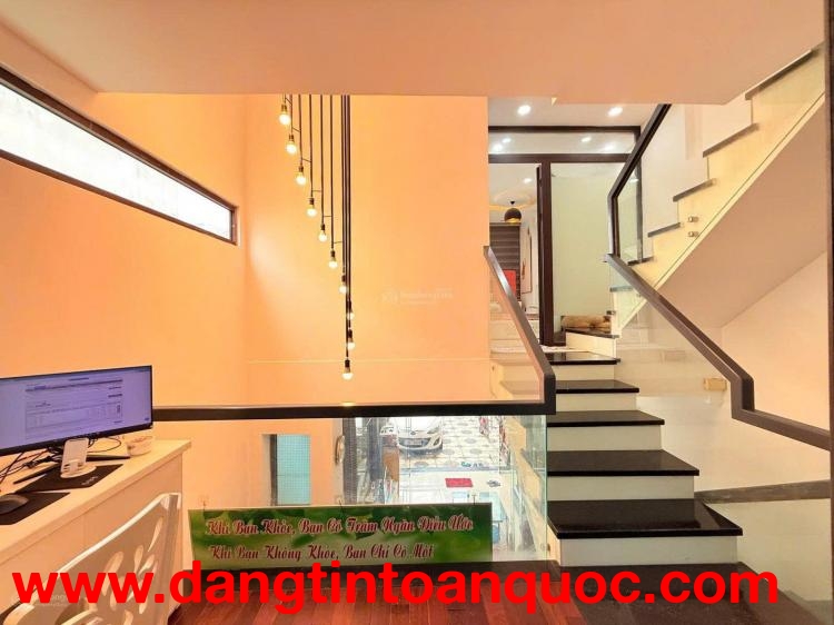 # MT Nguyễn Khang gần Hà Huy Tập, 94m2, ngang 5m, 3 tầng như mới, hơn 7 tỷ