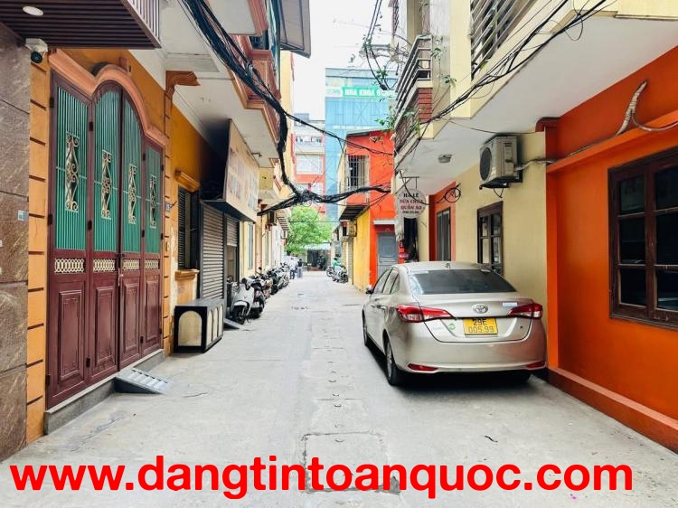 Bán nhà 6 tầng thang máy Đào Tấn, Ba Đình gần ô tô, xây mới chỉ việc vào ở, 32m, 8.9 tỷ