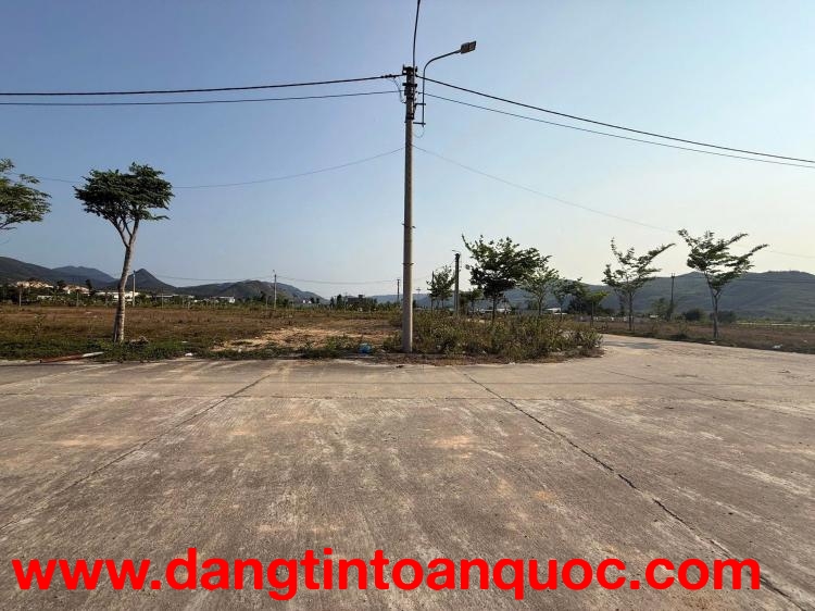 CHỦ NGỘP GIẢM SÂU CẦN BÁN NHANH LÔ ĐẤT MẶT TIỀN PHƯỚC MỸ (CŨ).
MÃ SỐ: D9852