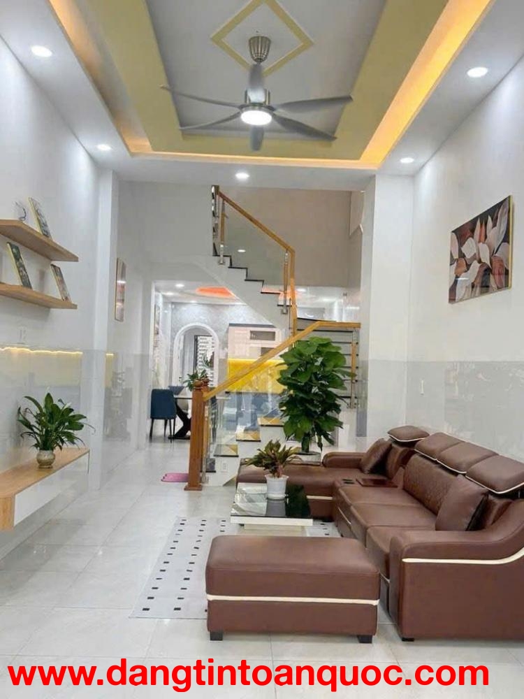 Hẻm 2 Sẹc - Hẻm Xe Hơi - 6 Tỷ Nhỉnh - Bình Tân - Nhà Đẹp - Tặng Full Nội Thất - Kế Aeon Mall - Gần C