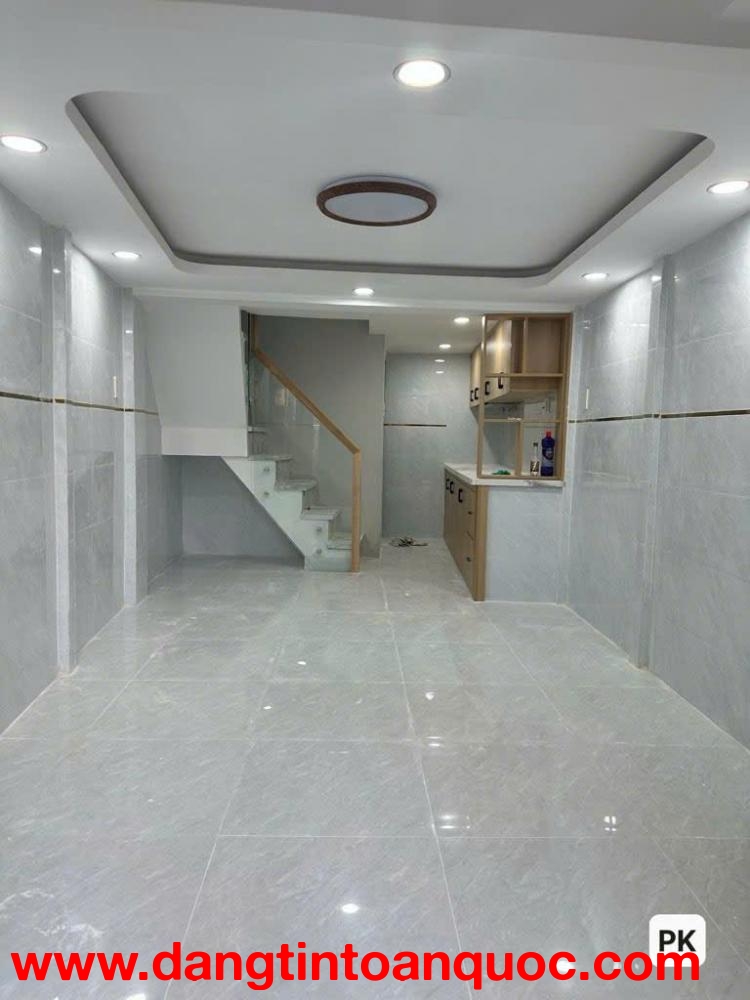 Sát Mặt Tiền Âu Cơ, Tân Phú - 3 tầng - 3 Phòng ngủ - an ninh, dân trí - chỉ 3.8 tỷ(tl)