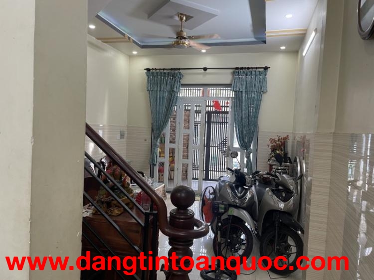 Bán nhà đường Lê Thị Hoa, Bình Chiểu, Thủ Đức, TP HCM. DT 71m2, 3 tầng. Giá  5.85 tỷ, SHR - 09331258