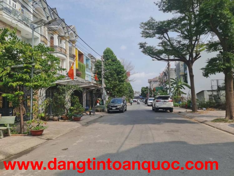 Bán lô đất cực đẹp,SHR đường nhựa 13m,giáp CÔNG VIÊN,gần Vincom 550