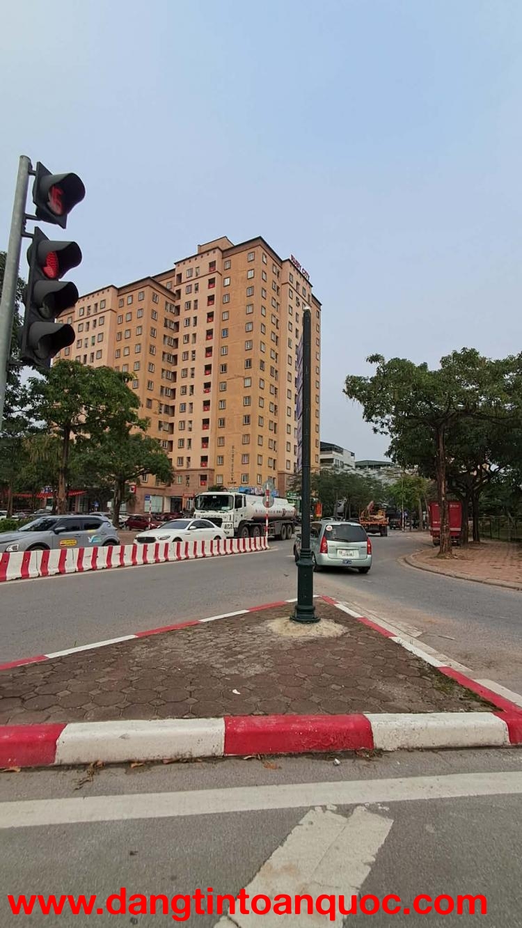 BÁN ĐẤT MẶT PHỐ VIỆT HƯNG 55M2- MT 4.3M- KINH DOANH ĐỈNH- HƠN 10 TỶ