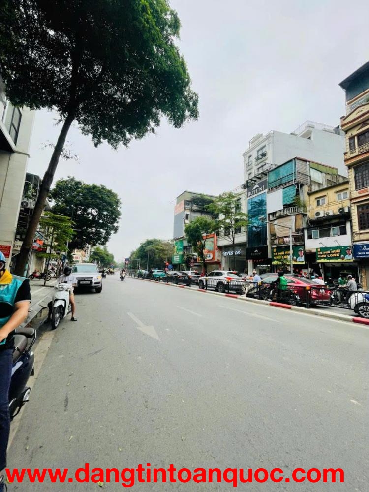 Bán nhà mặt phố Tôn Đức Thắng, Đống Đa 85m2 x 3T mặt tiền 4.1m chào 35 tỷ