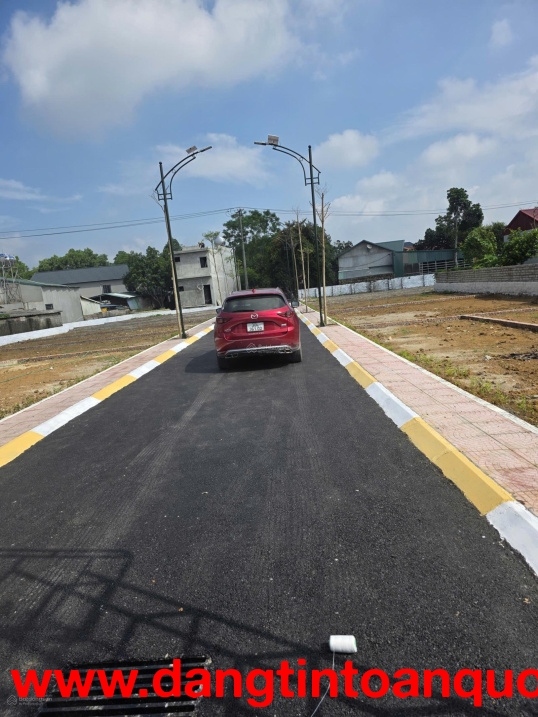 Siêu phẩm hiếm có đất đẹp Phú Cát, cách Tỉnh Lộ 446 chỉ 100 m, mặt đường lớn 8m