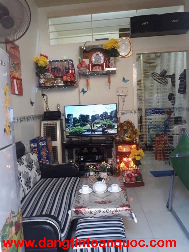 Nằm ngay trung tâm quận 8, cách đường Nguyễn Thị Tần khoảng 100m