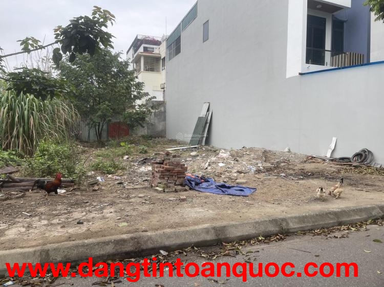 RẺ NHẤT THỊ TRƯỜNG HÒA LẠC HIỆN TẠI.CHỈ 2,4 TỶ CÓ NGAY LÔ ĐẤT 100M2 FULL THỔ CƯ,MẶT TIỀN HƠN 8M.