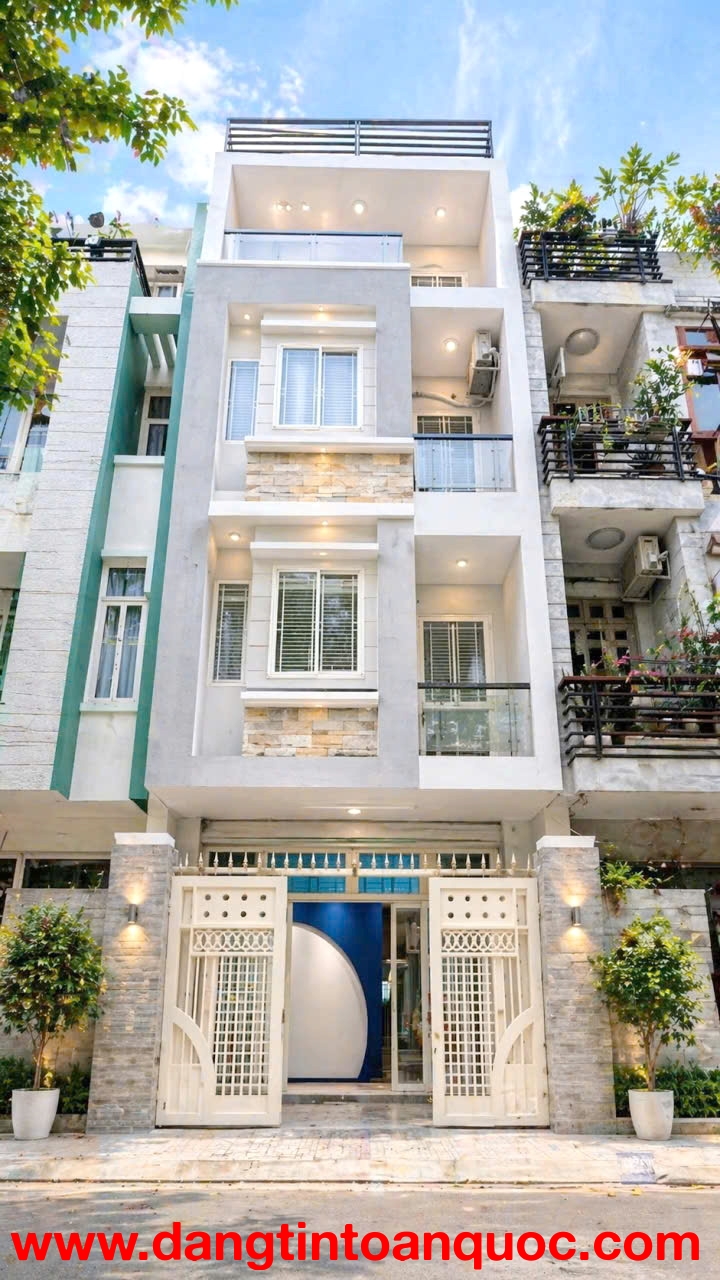 Nhà 2 MT 4 tầng hẻm 109 Dương Bá Trạc P1-Q8