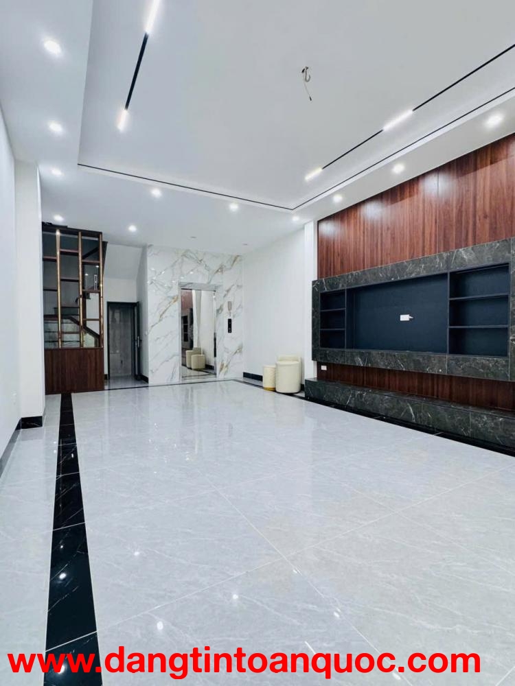 ???? BÁN NHÀ TRUNG TÂM THẠCH BÀN – 55m², 7 TẦNG, THANG MÁY, Ô TÔ ĐỖ CỬA ????