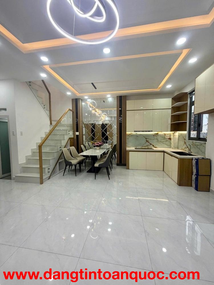 NHÀ LÊ ĐỨC THỌ - 3 TẦNG - 45M2 - XE HƠI TỚI CỬA - NHỈNH 6- PHÁP LÝ CHUẨN