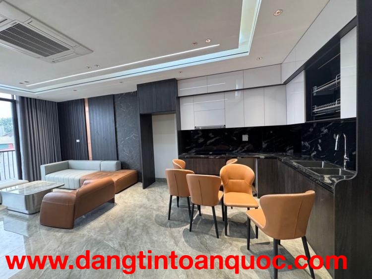 Bán Nhà Sài Đồng 55m2 x 6 Tầng Thang Máy - Gara 2 Ô Tô - Giảm Sốc 500Tr - Giá 16.x Tỷ