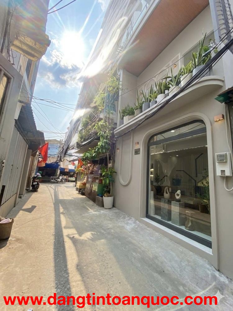 CHỈ NHỈNH 5 TỶ– NHÀ ĐẸP NGANG 4.6M– SÁT NGÃ TƯ PHÚ THUẬN– NGUYỄN THỊ THẬP– QUẬN 7- KDC HIỆN HỮU.