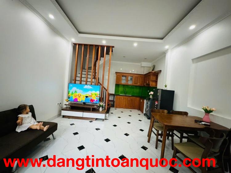 ???? ???? ???? ???? BÁN NHÀ THẠCH BÀN LONG BIÊN 5.5 TỶ 5 TẦNG SÁT CHUNG CƯ CT THẠCH BÀN HÀNG XÓM QUÂ