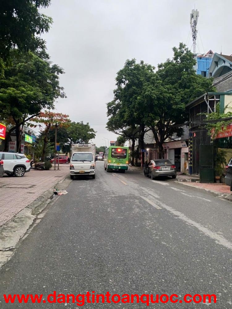 MẶT PHỐ ĐỨC GIANG – VIỆT HƯNG  135.9m² – MT 4.9m  29.5 TỶ