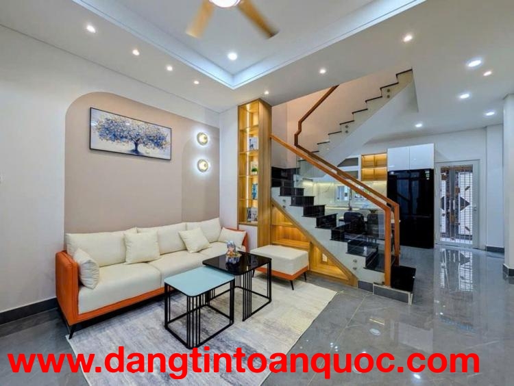 NHÀ 2 mặt hẻm cách hẻm XH đúng 1căn 50m. NGANG 4,3 nở hậu 6,8*10 kết cấu: 1 TRÊT 2 LẦU CÔ BĂC P. CẦU