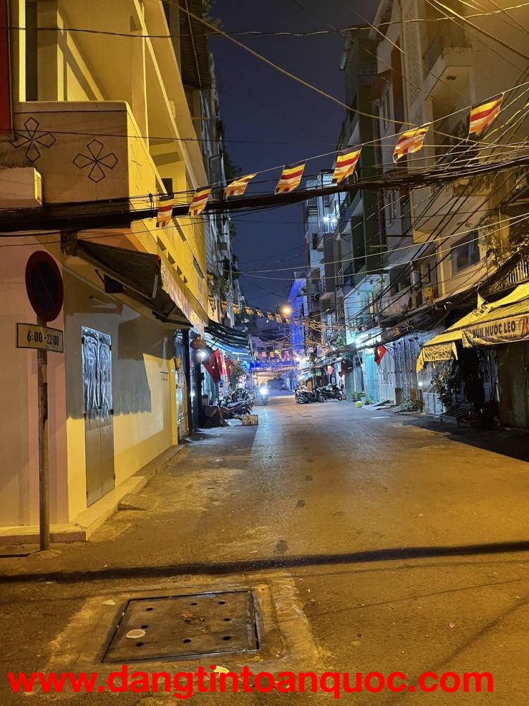 Bán nhà đường số Vĩnh Hội Quận 4 ,nhinh 6 tỷ - Cách mặt tiền viinh hội vài bước chân.