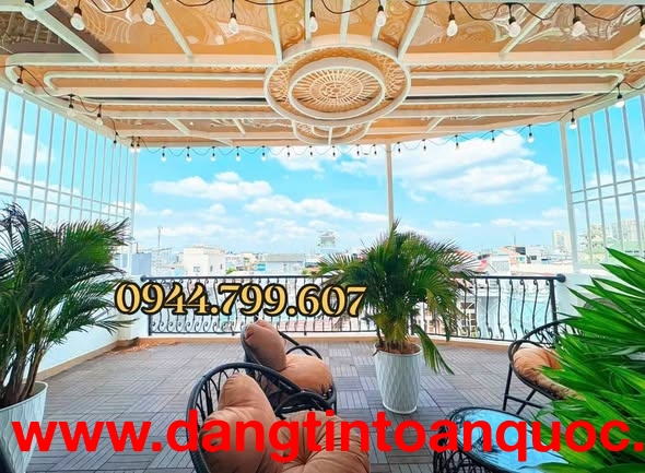 NHÀ GÓC 2 MẶT TIỀN - XE HƠI TRÁNH 3 CHIẾC - ĐẬU XE TRƯỚC NHÀ THOẢI MÁI, NHỈNH 6 TỶ - PHÂN KHÚC HƠN 6