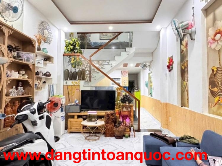 Bán nhà kiệt Nguyễn Công Hoan 52m2 giá 3.6 tỷ gần bến xe