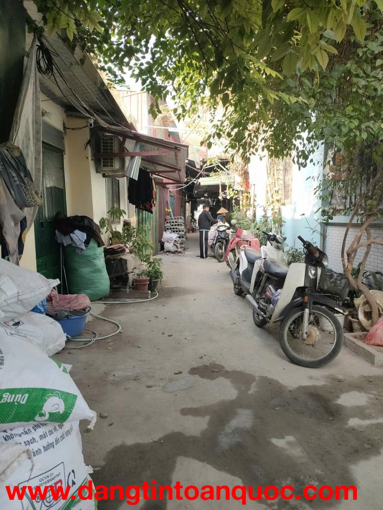 Bán gấp giá rẻ Giải Phóng 63m, cấp 4, mặt tiền 4m, 950 triệu Hoàng Mai.