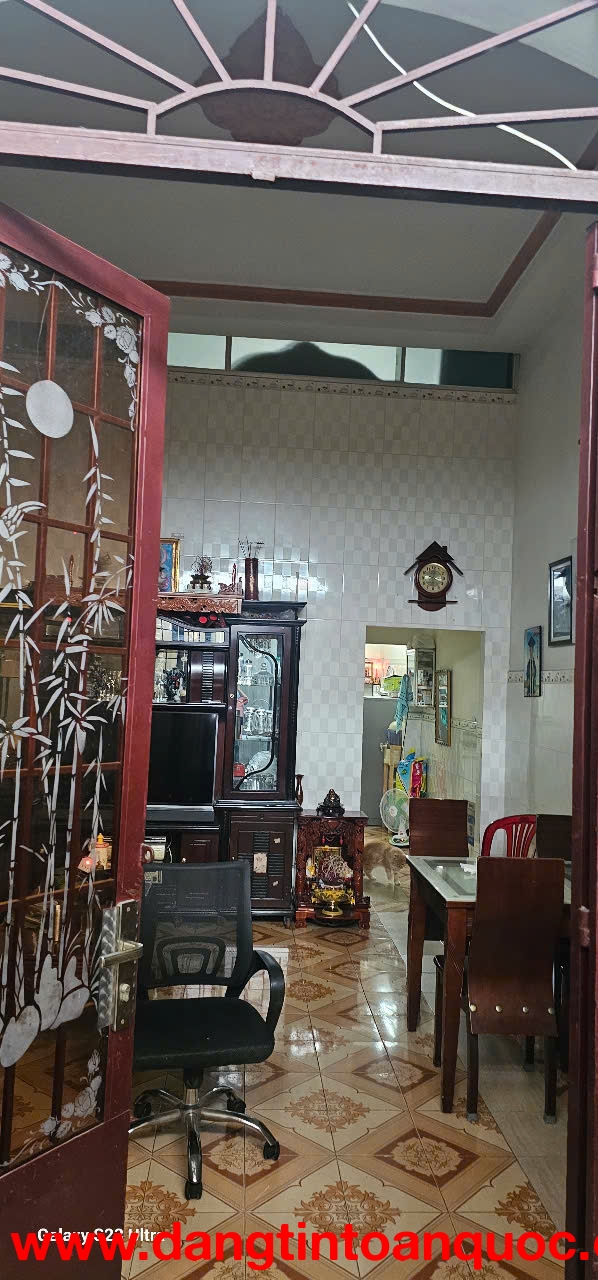 CHÍNH CHỦ BÁN NHÀ Ở SẴN – SỔ HỒNG RIÊNG – FULL TIỆN NGHI TẠI DĨ AN, BÌNH DƯƠNG