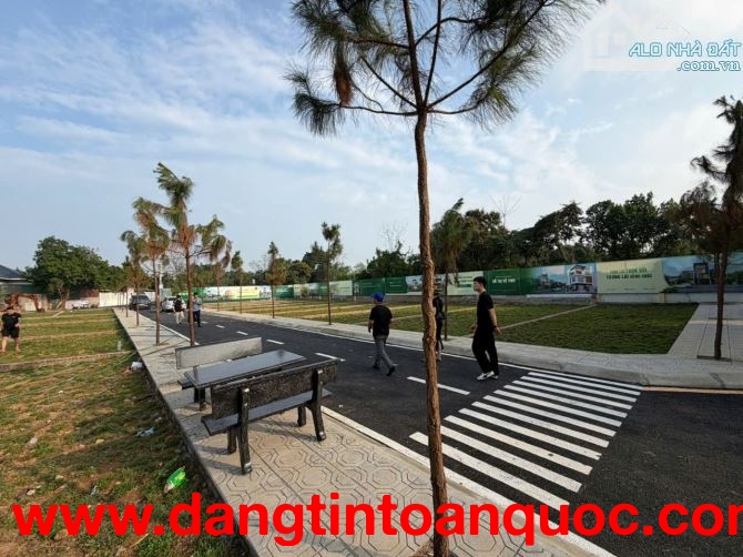 NHỈNH 2,5 TỶ CHỐT LÔ ĐẤT 100M2 SỔ ĐỎ F0, FULL THỔ CƯ, KHU CÔNG NGHỆ CAO - HOÀ LẠC.