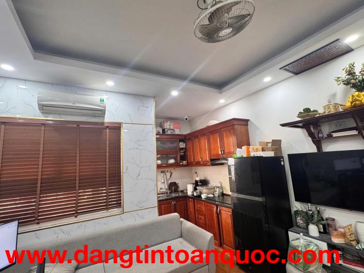 Chính chủ cho thuê căn góc 2PN – 2WC tầng trung CT12C Kim Văn Lũ, Đại Kim, Hoàng Mai, HN - giá 8tr/ 