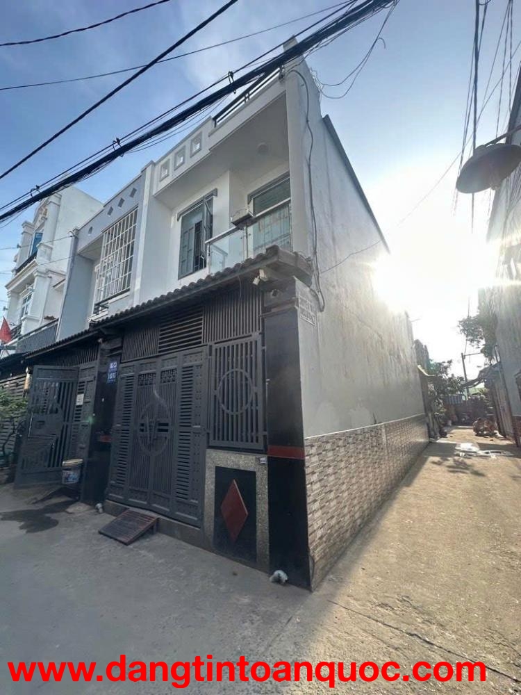 Bán NHÀ LÔ GÓC Cực ĐẸP, HxH 2 MẶT TIỀN, 2 TẦNG, 52m2, Tân Thới Hiệp, Quận 12, Giá 4.95ty