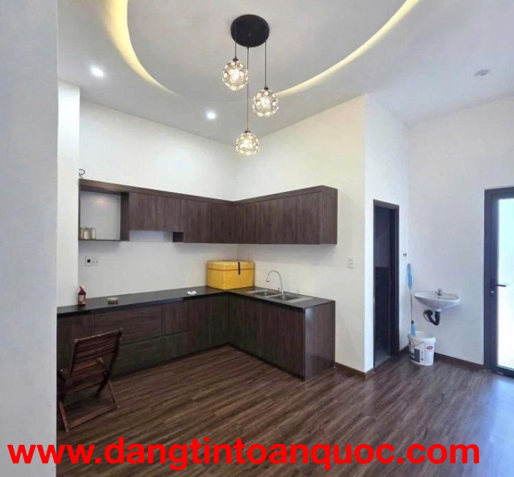 Nhà mặt tiền Trần Quý Cáp Hải Châu 129m2 ngang 8m giá 19 tỷ