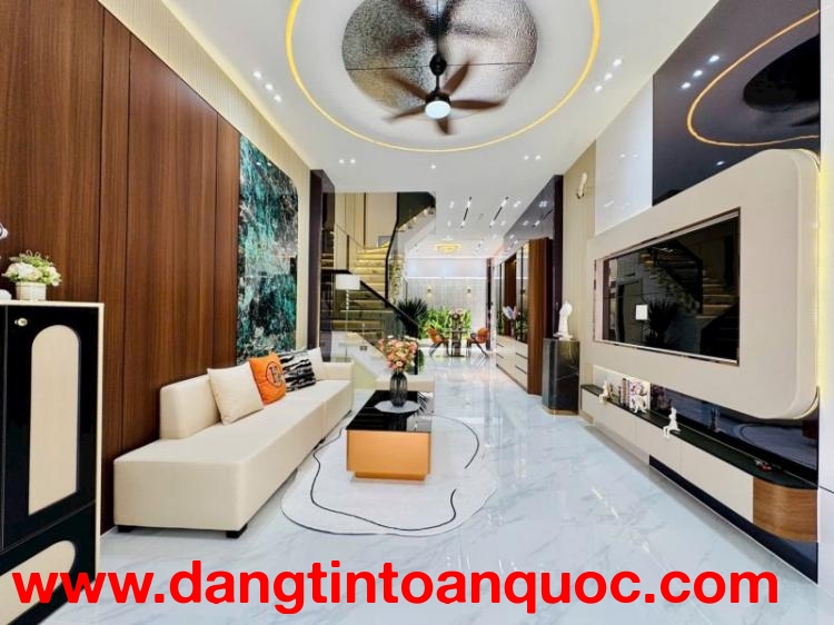 NHÀ MỚI 4 TẦNG – HẺM TRƯỚC NHÀ 5M – GẦN ĐH CN – FULL NỘI THẤT – Ở NGAY CHỈ 8.78TỶ