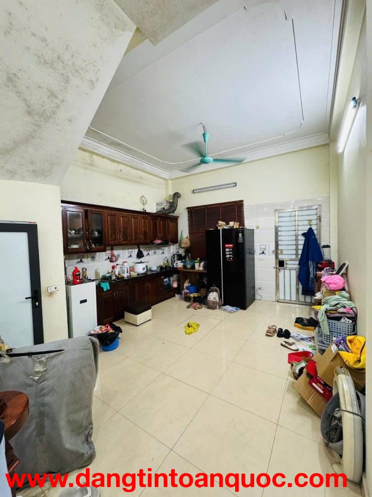 BÁN NHÀ GIANG VĂN MINH 20M 4 TẦNG MẶT TIỀN 3,2M 4,5 TỶ