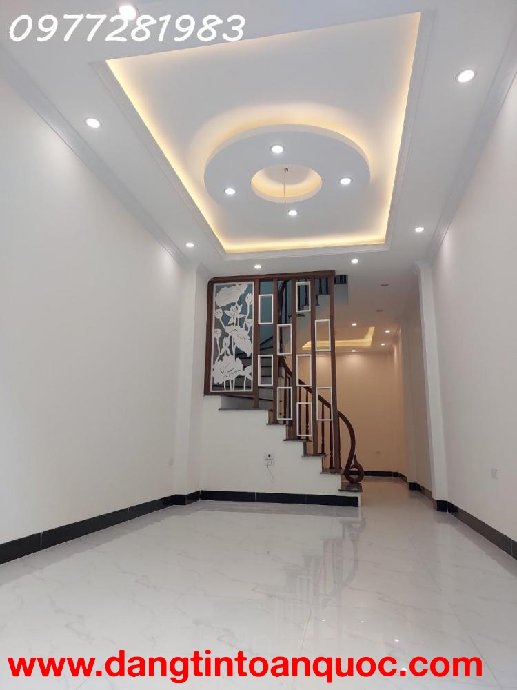 Bán nhà Di Trạch Hoài Đức, 4.5 tầng full nội thất, gần Ga Nhổn