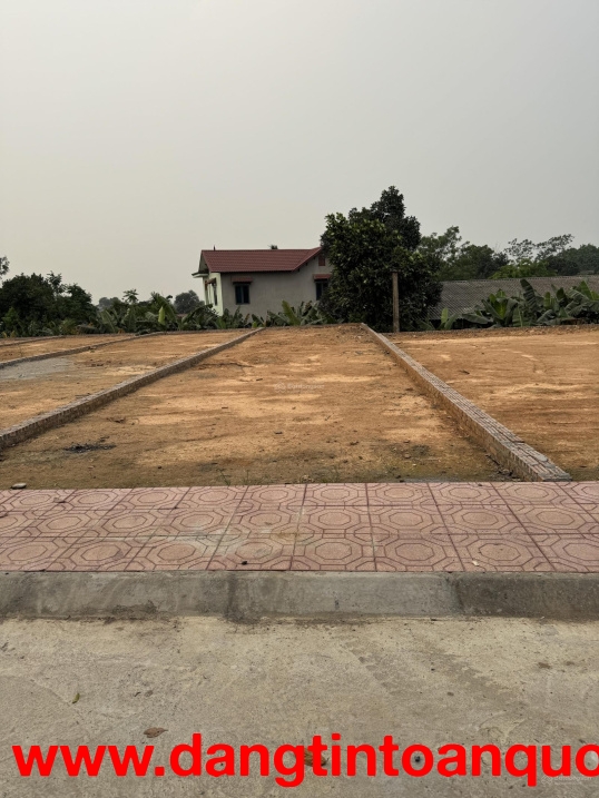 Cách đại học quốc gia 600 m giá hơn 50 tr/m2