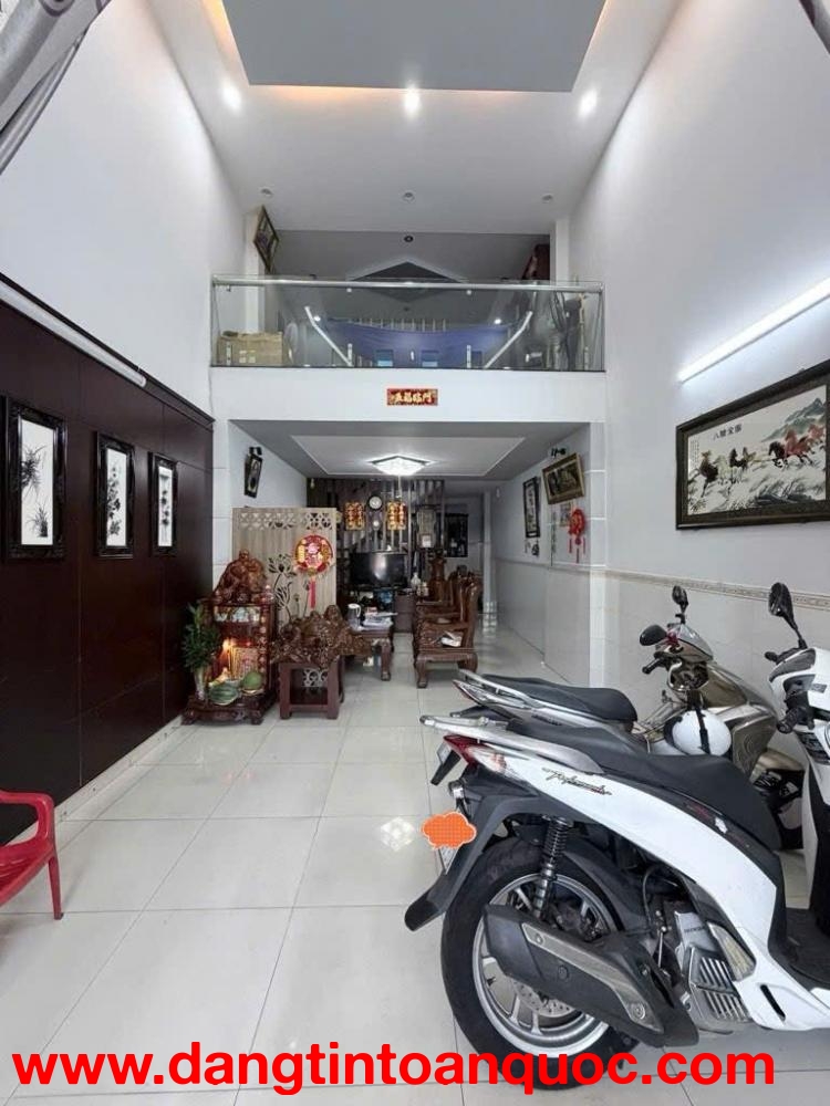 Mặt tiền Đỗ Nhuận, Tân Phú - DTSD 250M2 - 4 tầng - Kinh Doanh - 9.x tỷ