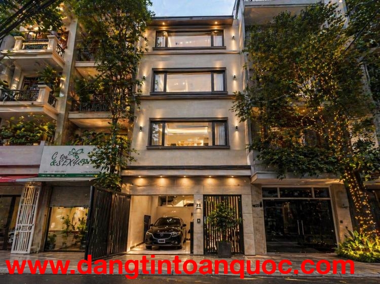 BÁN NHÀ KHU VĨNH PHÚC, PHÂN LÔ Ô TÔ TRÁNH, VÀO NHÀ, CHỈ 21 TỶ