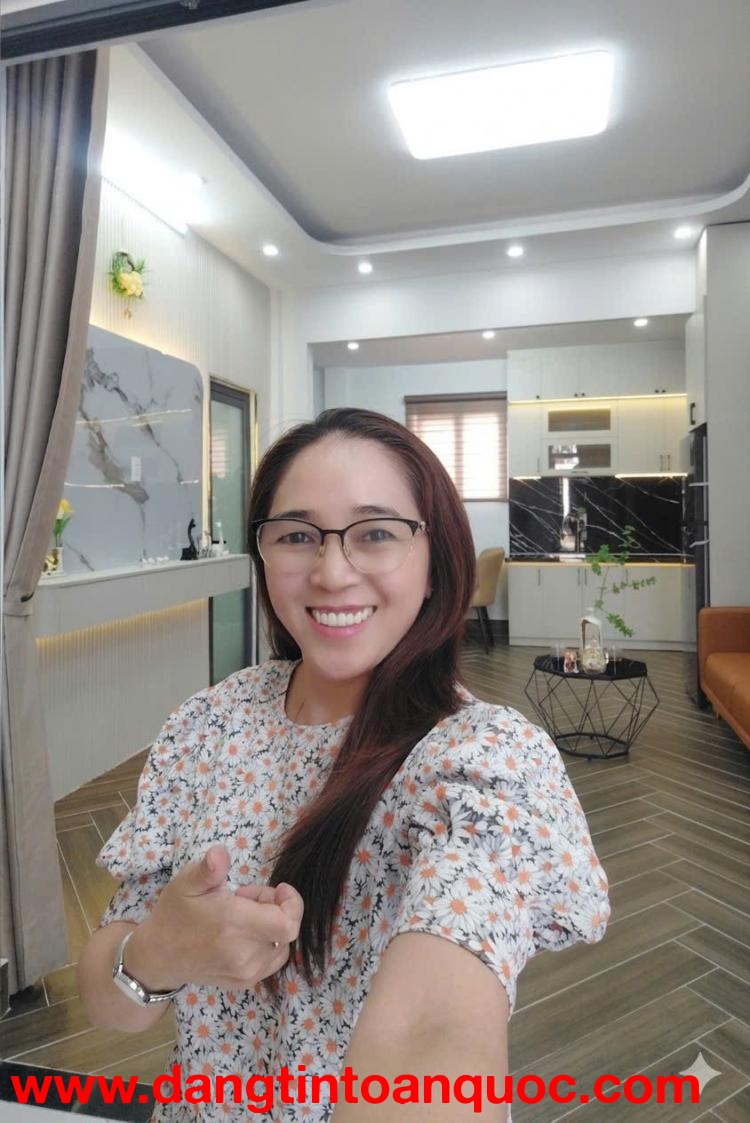 SIÊU PHẨM HÓT- HUỲNH TẤN PHÁT - NGANG 8M - 3 TỶ HƠN - GIÁP QUẬN 7.