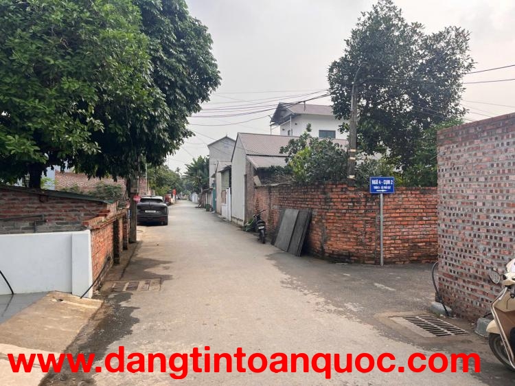 ???? Độc Nhất - Lô đất hơn 200m² trục chính thôn – sát nhà máy in tiền