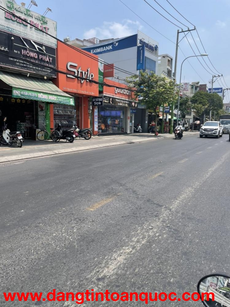 Bán nhà mặt tiền 5x29m giá 15,8 tỷ Đường Nguyễn Ảnh Thủ