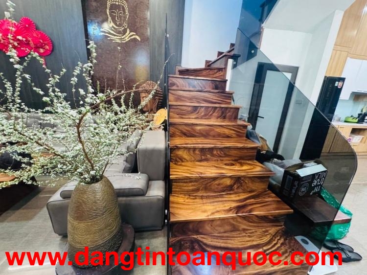 Bán nhà đẹp Ngô Gia Tự -Dân xây- oto cực gần - siêu tiện ích-- 70m 4 tầng- nhỉnh 11 tỷ(TL)