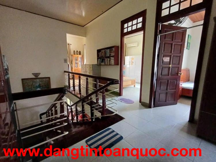 Chủ Cần Bán Nhanh Biệt Thự 2 Mặt Tiền - View Thăng Long - 240m2 Đất - Giá Đầu Tư